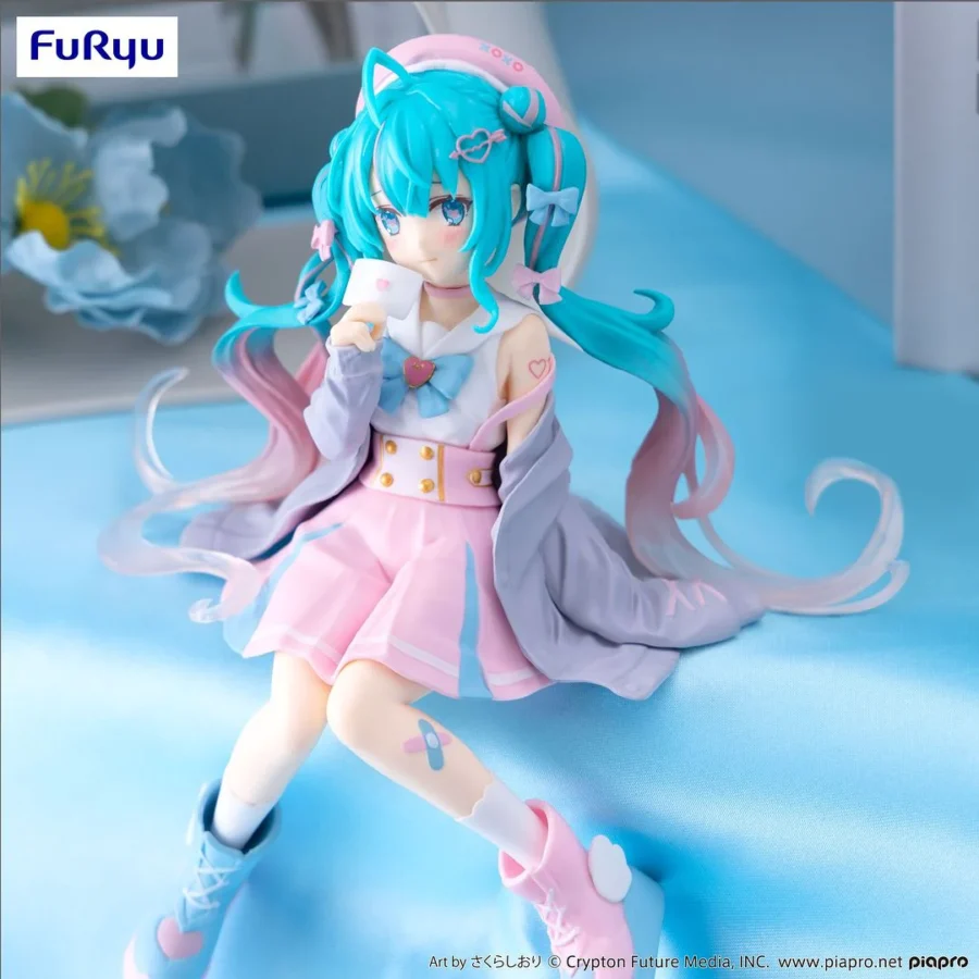 Hatsune Miku Love Sailor Purple Color Ver. figure, 13 cm