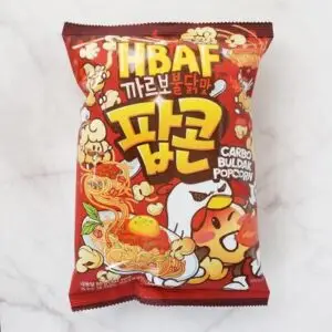 HBAF vürtsika Carbo Buldak maitsega popkorn 80 g